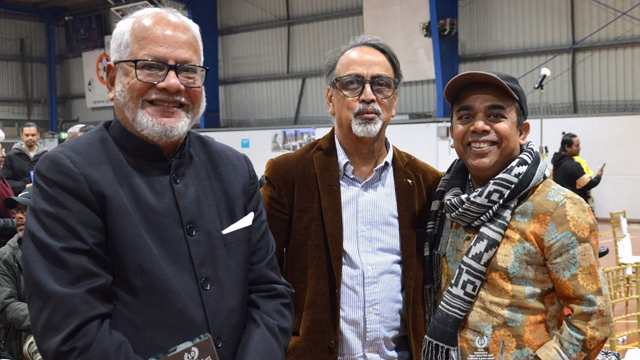 ছবিঃ গামা আব্দুল কাদির, অজয় দাশগুপ্ত, লরেন্স ব্যারেল।