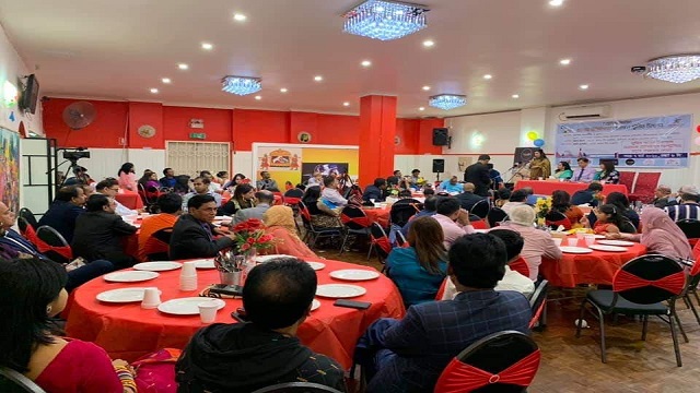 উদ্বোধনী অনুষ্ঠানে আগত অতিথিদের একাংশ